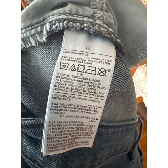 Women's Old Navy High Rise Wow Flare Jeans in Medium Wash size 16 Boho Western - Picture 6 of 6